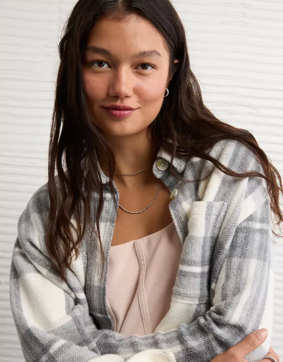 AE Fleece Shacket - Image 7