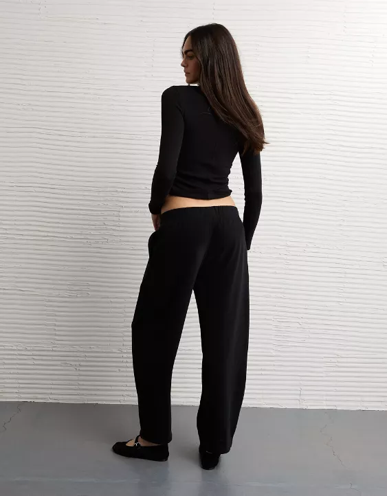 AE Everyday Luxe Barrel Sweatpant - Image 2