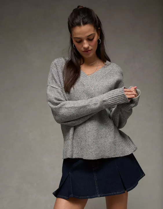 AE Long Weekend V-Neck Sweater - Image 6