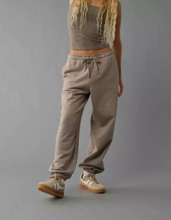 AE Everyday Luxe Sweatpant - Image 5