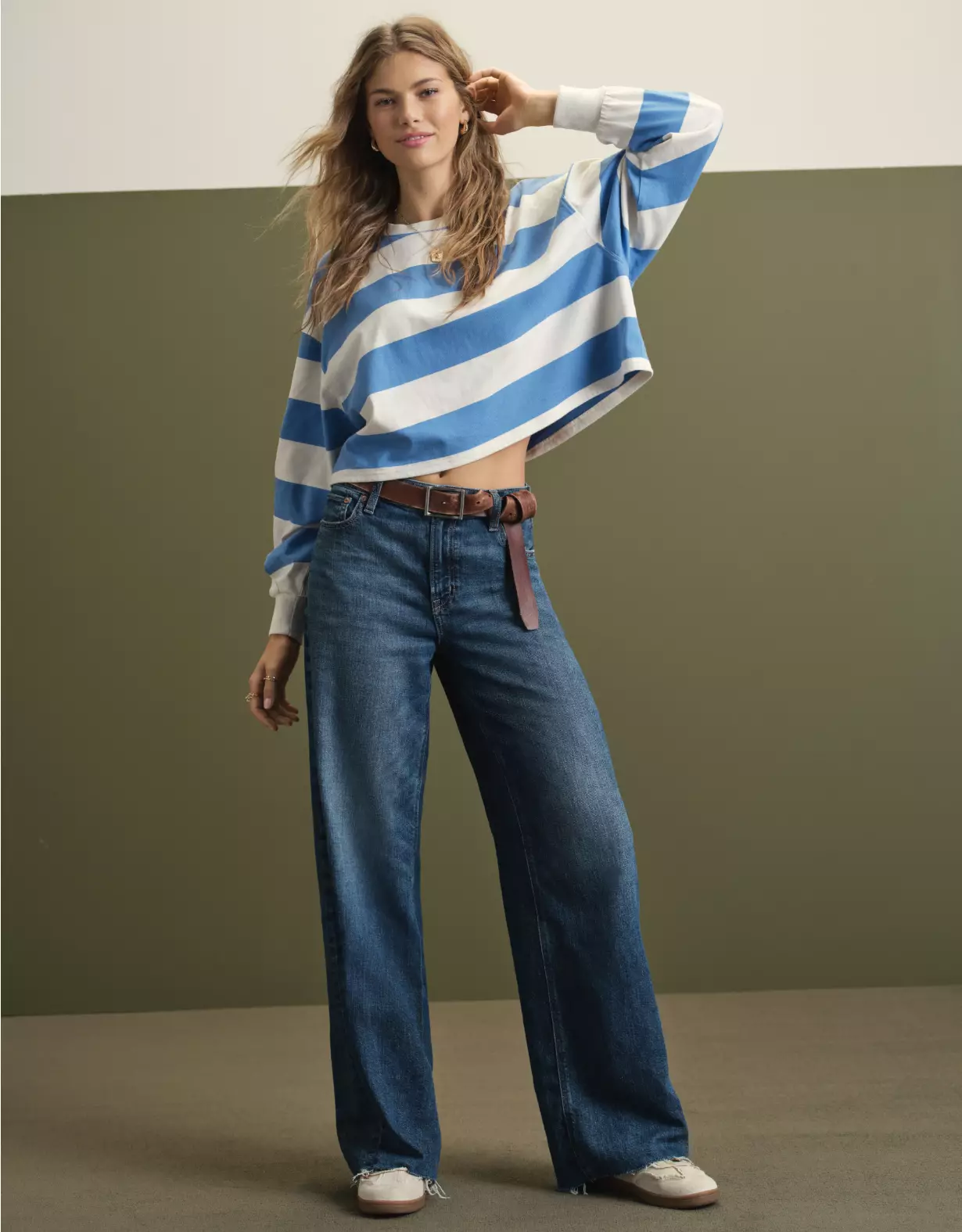 AE Dreamy Drape Stretch Super High-Waisted Baggy Wide-Leg Jean