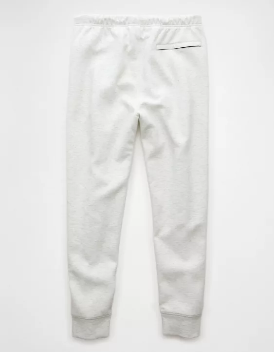 AE 24/7 Wisconsin Badgers Graphic Jogger - Image 4