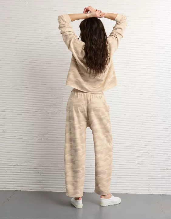 AE Everyday Luxe Barrel Sweatpant - Image 2