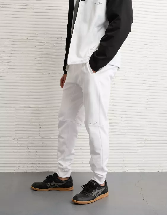 AE 24/7 Cozy Jogger - Image 5