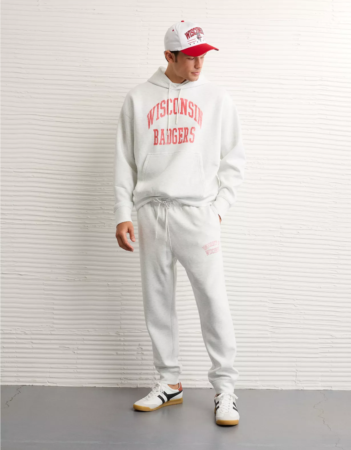 AE 24/7 Wisconsin Badgers Graphic Jogger