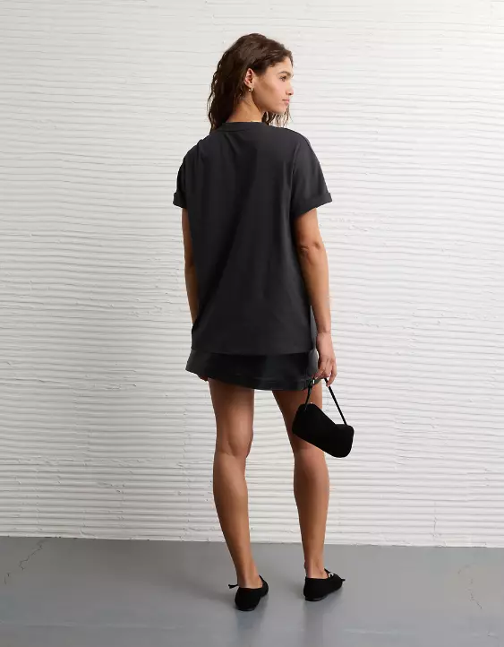 AE Oversized Valentine's Day Graphic T-Shirt - Image 2