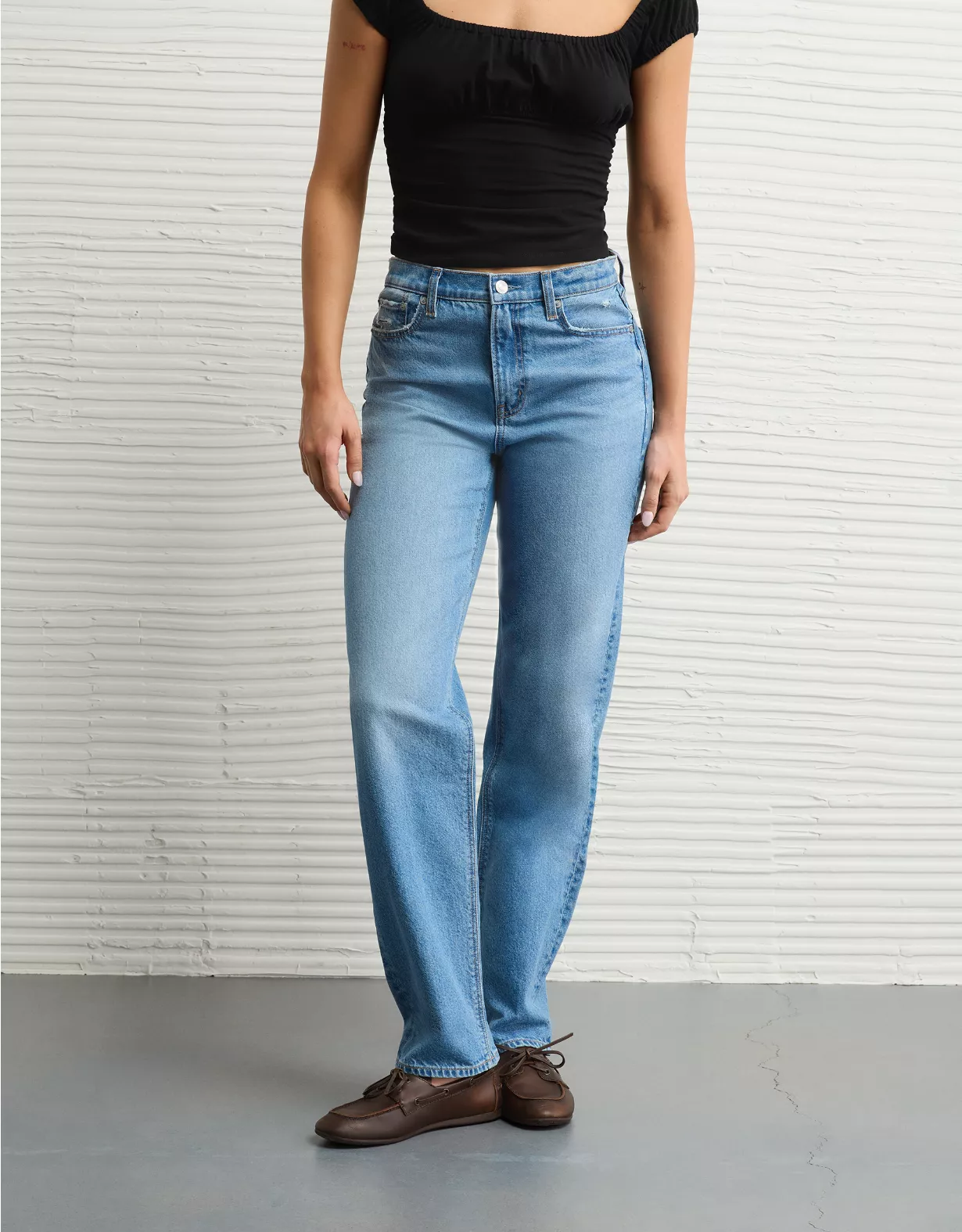 AE Strigid Super High-Waisted Baggy Straight Jean